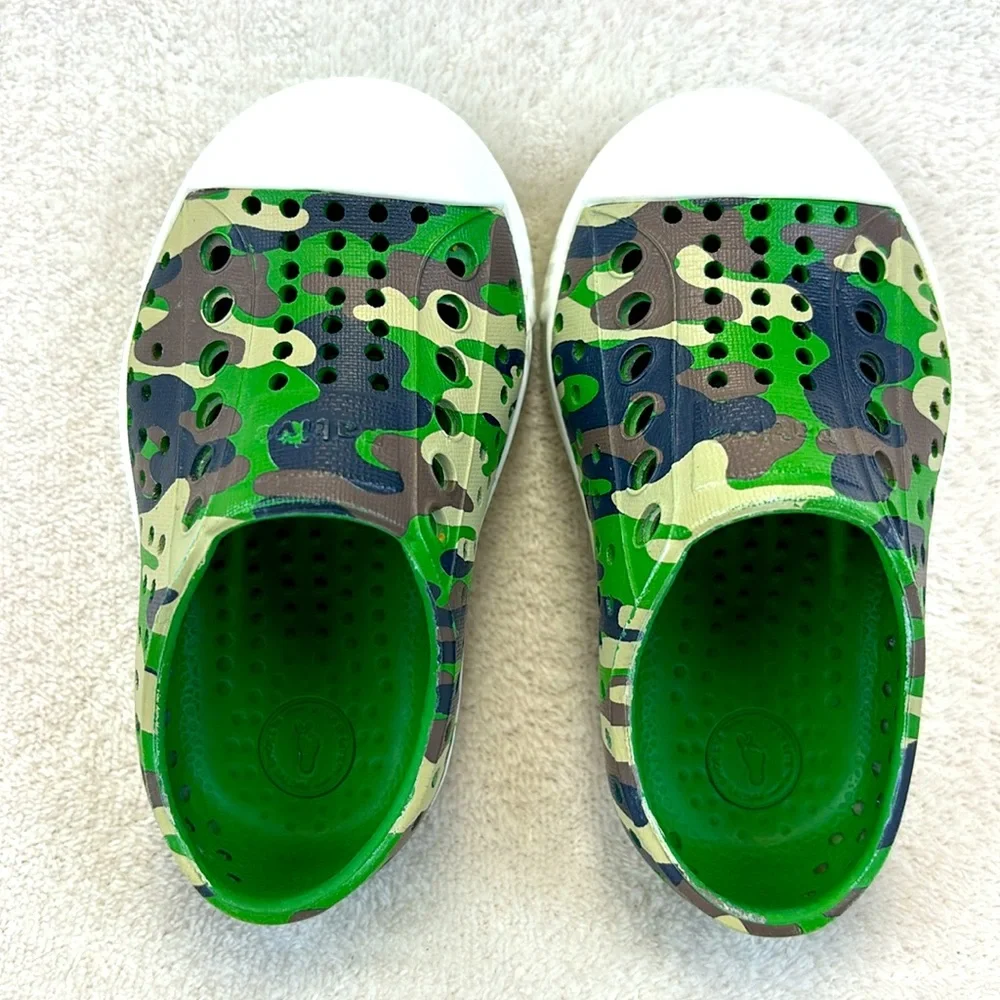 NATIVE Jefferson Green Camo Waterproof Slipon Shoes C4